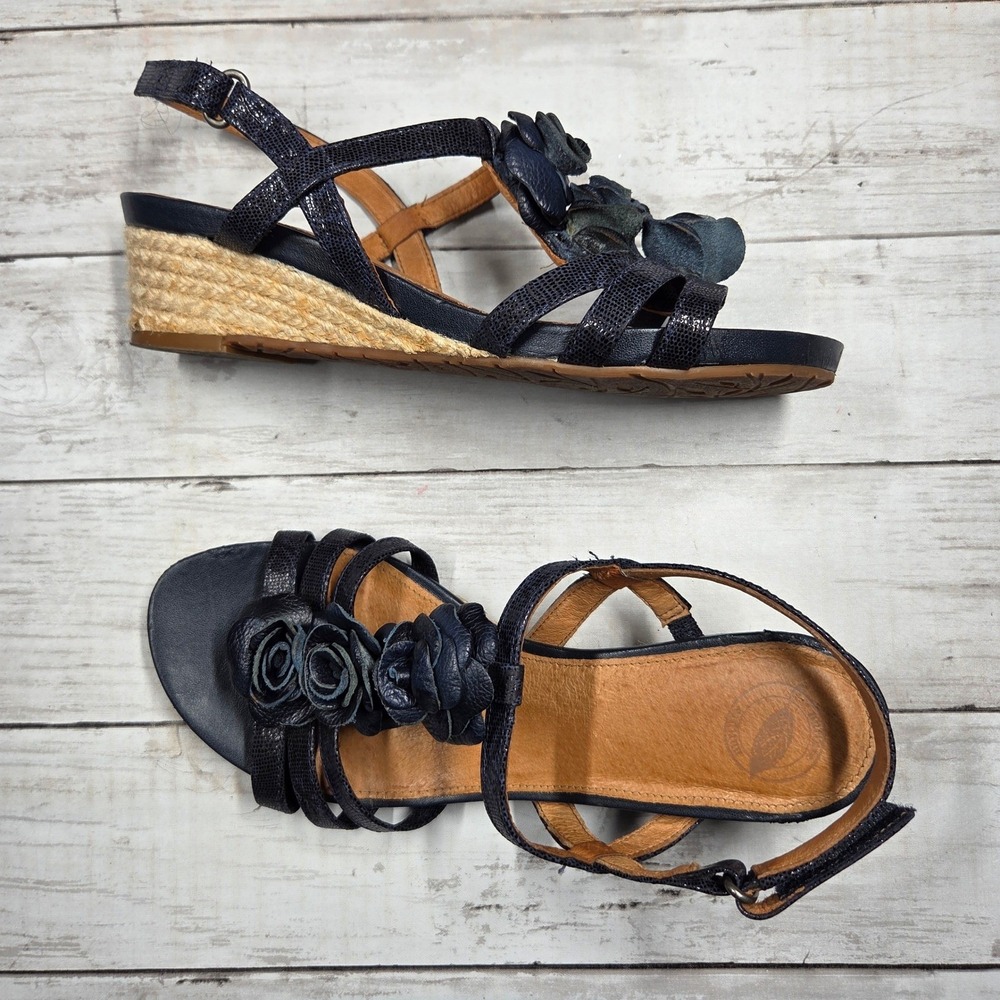 Nurture Verbena Floral Wedge Sandals Women 8.5 M Navy Blue Leather Espadrille